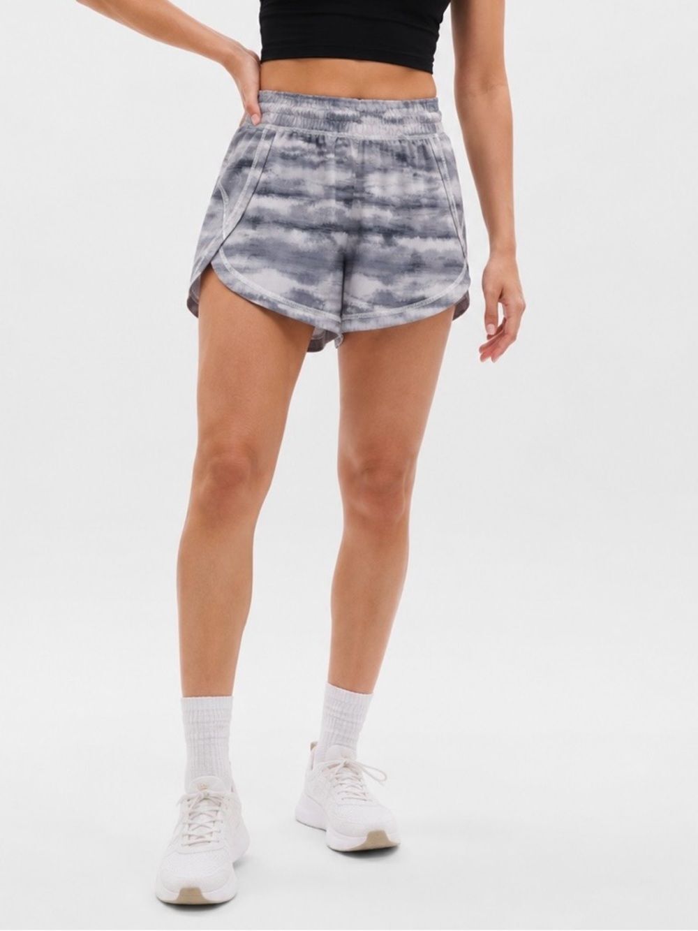Athleta Gray Abstract Print Running Shorts – Size Small